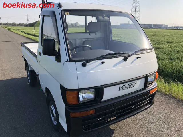 1995 Daihatsu Hijet 4x4, a white Kei Truck, for sale at Boeki USA in Paterson, NJ