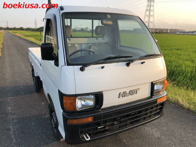 1998 Daihatsu Hijet 4x4, a white Kei Truck, for sale at Boeki USA in Paterson, NJ
