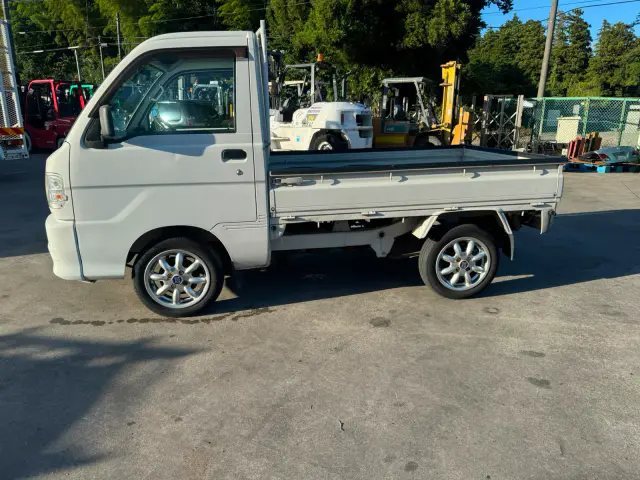 1999 Daihatsu Hijet 4x2, a white Kei Truck, for sale at Skyline Kei Trucks in Houston, TX