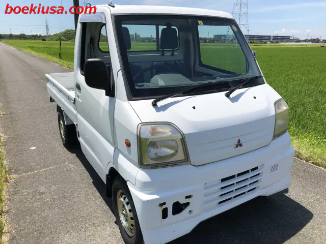 1999 Mitsubishi Minicab 4x4, a white Kei Truck, for sale at Boeki USA in Paterson, NJ