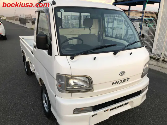 2000 Daihatsu Hijet 4x4, a white Kei Truck, for sale at Boeki USA in Paterson, NJ