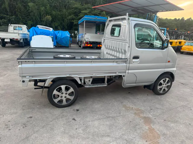 2000 Suzuki Carry 4x4, a silver Kei Truck, for sale at Skyline Kei Trucks in Houston, TX