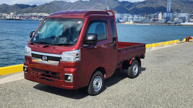 2023 Daihatsu Hijet Jumbo Manual, an off-road Kei Truck, for sale at Dakota Mini Trucks in McIntosh, SD